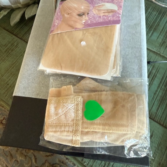 Belle Tress ICON HT Collection - Kelly - in Sparkling Champagne – R - Picture 10 of 11